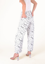 Load image into Gallery viewer, MARY OFF-WHITE BRUSHED