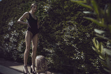 Load image into Gallery viewer, LIANA