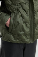 Load image into Gallery viewer, JETHRO Short chevron-quilted puffer jacket with hood and flap pockets