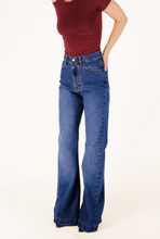 Load image into Gallery viewer, ALEX S/W FADE OUT