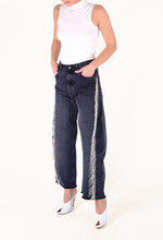 Load image into Gallery viewer, GWEN BLACK S/W RAINDROPS