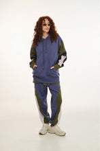 Load image into Gallery viewer, WOMAN HOODIE WITH EMBROIDERY - PELLA -VIENNA