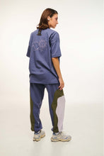 Load image into Gallery viewer, WOMAN SHORT SLEEVE T-SHIRT WITH EMBROIDERY - SOLUNA