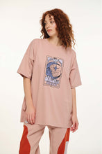 Load image into Gallery viewer, WOMAN SHORT SLEEVE T-SHIRT WITH EMBOIDERY AND SILK PRINT – THE MOON -PINK