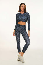 Load image into Gallery viewer, OMAN PRINTED CROP TOP - SNAKES