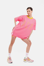 Load image into Gallery viewer, SHORT SLEEVE T-SHIRT WITH SILK PRINT - LEOPARD -SALMON