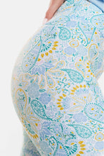 Load image into Gallery viewer, WOMAN PRINTED HIGH-WAISTED LEGGINGS 7/8 - BANDANA -LIGHT BLUE