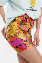Load image into Gallery viewer, WOMAN SHORT LEGGINGS WITH EMBROIDERY - MALOU TROPICANA