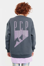 Load image into Gallery viewer, WOMAN CREWNECK WITH PRINT – MOUNTAIN