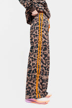 Load image into Gallery viewer, WOMAN PANTS WITH EMBROIDERY - LEOPARD