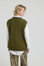 Load image into Gallery viewer, LARSSON Relaxed fit cable-knit sweater vest with deep V-neckline