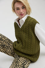 Load image into Gallery viewer, LARSSON Relaxed fit cable-knit sweater vest with deep V-neckline