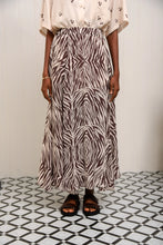 Load image into Gallery viewer, PEPPER POT SKIRT