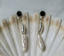 Load image into Gallery viewer, NA194 Spear Stone Earrings