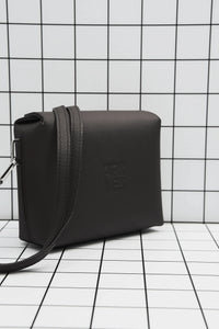 GARCE SQUARE BAG BLACK