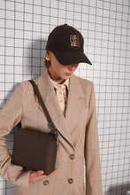 Load image into Gallery viewer, GARCE SQUARE BAG BROWN