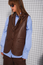 Load image into Gallery viewer, BREAKING BARRIERS VEST BROWN