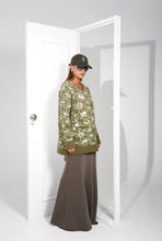 Load image into Gallery viewer, BLOOM JUMPER KHAKI