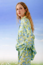 Load image into Gallery viewer, WEEKEND OVERSIZED SHIRT
