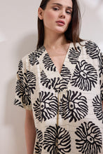 Load image into Gallery viewer, JULIANNA