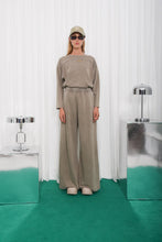 Load image into Gallery viewer, UNIQUE PANTS BEIGE