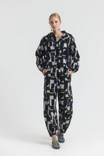 Load image into Gallery viewer, CLARKE Geometric print elasticated trousers