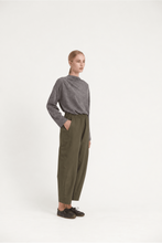 Load image into Gallery viewer, CASS High-waisted relaxed-fit trousers