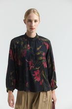 Load image into Gallery viewer, CARLY Floral print tunic with Mao collar
