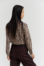 Load image into Gallery viewer, PABLITA Fitted abstract print shirt with vertical shaping darts