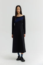 Load image into Gallery viewer, COMER Ankle-length fit-and-flare dress with diagonal contrast band