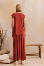 Load image into Gallery viewer, LAURA