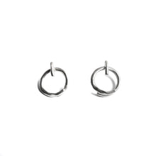 Load image into Gallery viewer, circle earrings nao27