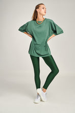 Load image into Gallery viewer, PCP Jacqueline Shiny Dark Green Leggings