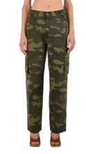 Load image into Gallery viewer, S&amp;P X SSG - Camo Pants